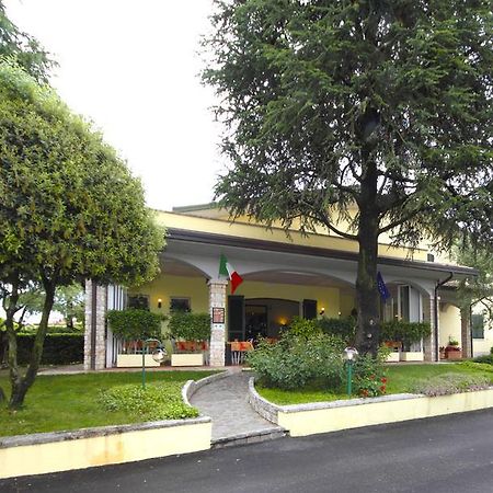 Albergo La Quiete Desenzano del Garda Exteriör bild