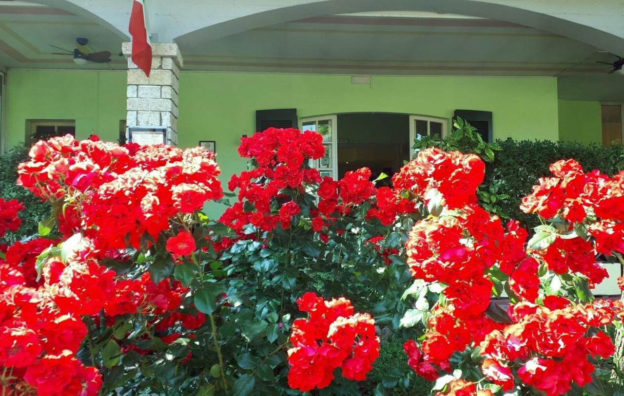 Albergo La Quiete Desenzano del Garda Exteriör bild
