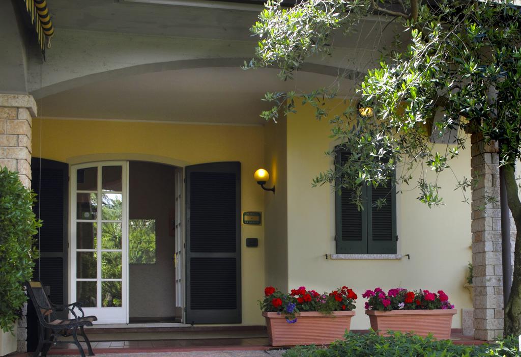 Albergo La Quiete Desenzano del Garda Exteriör bild
