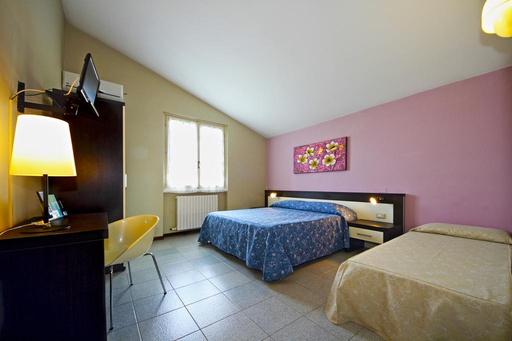 Albergo La Quiete Desenzano del Garda Exteriör bild