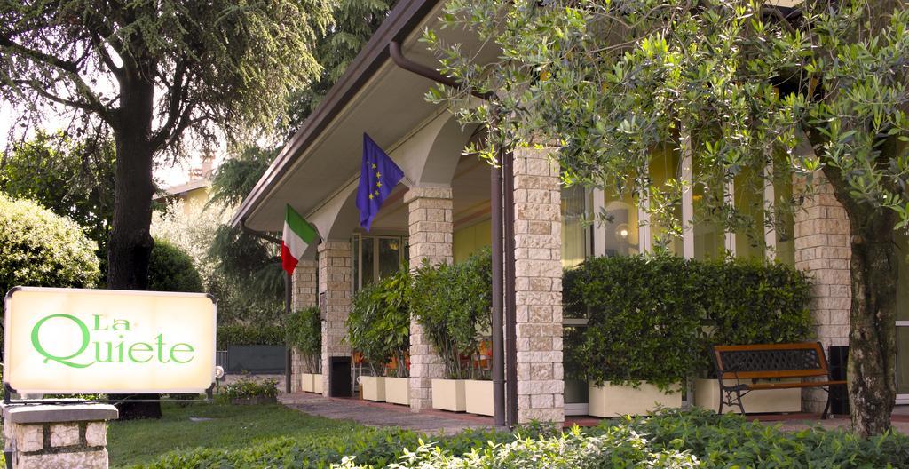 Albergo La Quiete Desenzano del Garda Exteriör bild